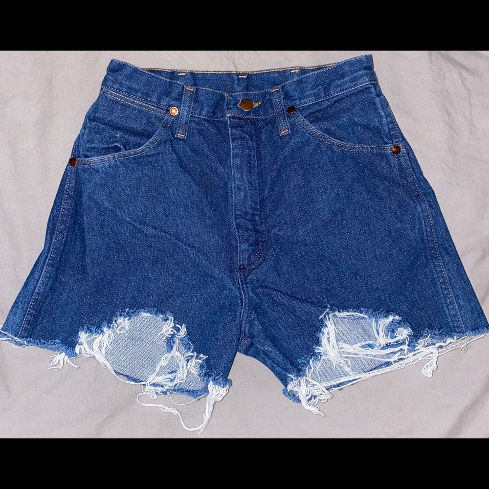 Wrangler distressed cut-off shorts